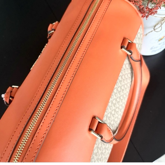 NWT NIP Michael Kors MK Jet Set Travel Medium Duffle Bag Satchel Poppy Orange - Picture 7 of 8